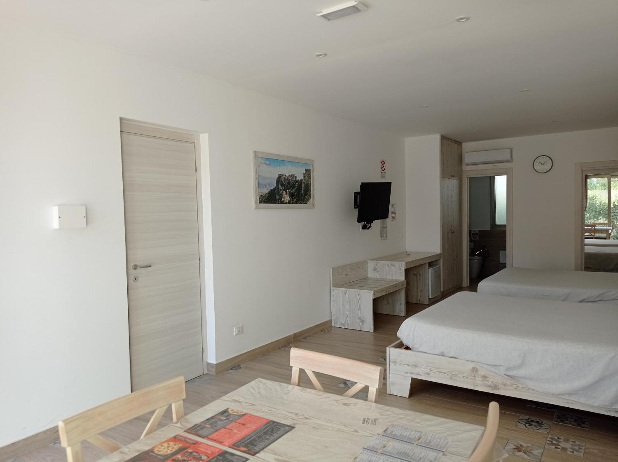 Sicily Rooms Appartamenti Carini Cameră foto